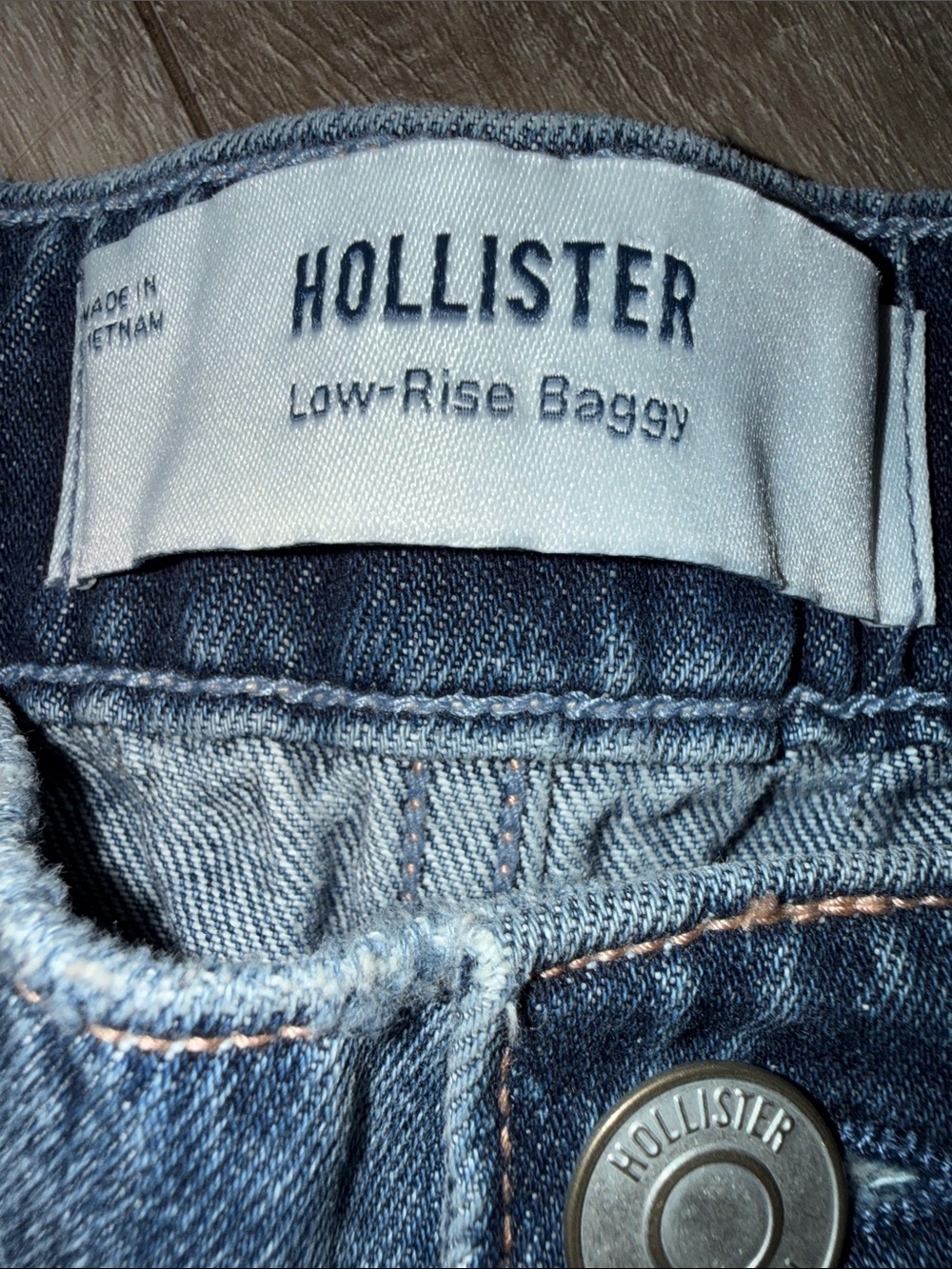 Hollister Low Rise Baggy Wide Leg Jeans - Picture 10 of 14